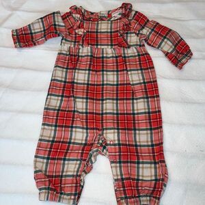 Baby girls size 3-6 months (6 months) clothing
